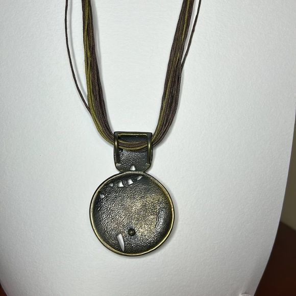 Brown/Bronze swirl‎ pendant with rhinestones on a multi corded necklace - Picture 4 of 9